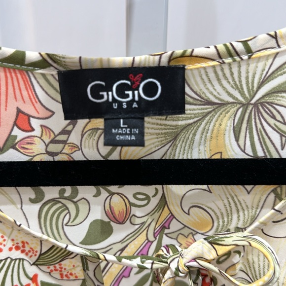 Gigio Dolman Sleeve Top - Picture 4 of 5